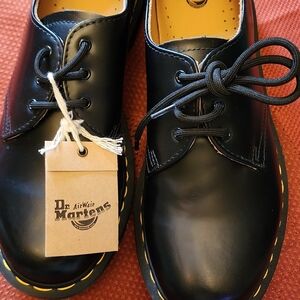 Dr. Martens Black Leather Oxfords with Yellow Stitching No Box
